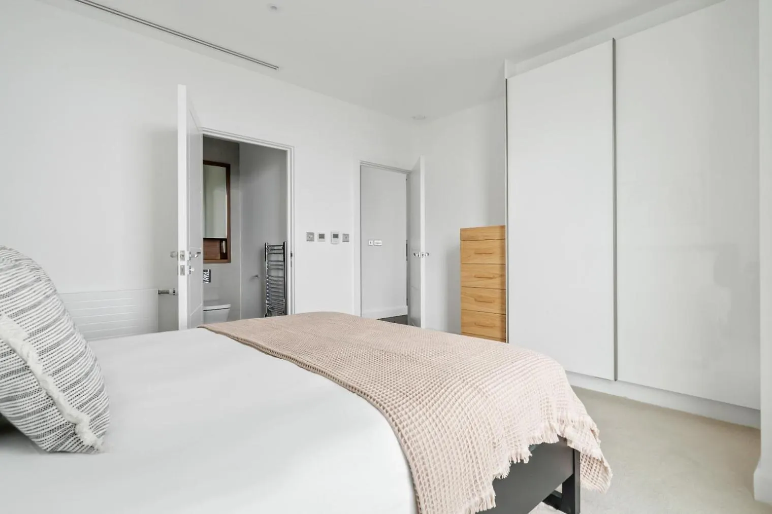 Апартаменты Blueground Canary Wharf Nr Wharf Lon-166 Лондон